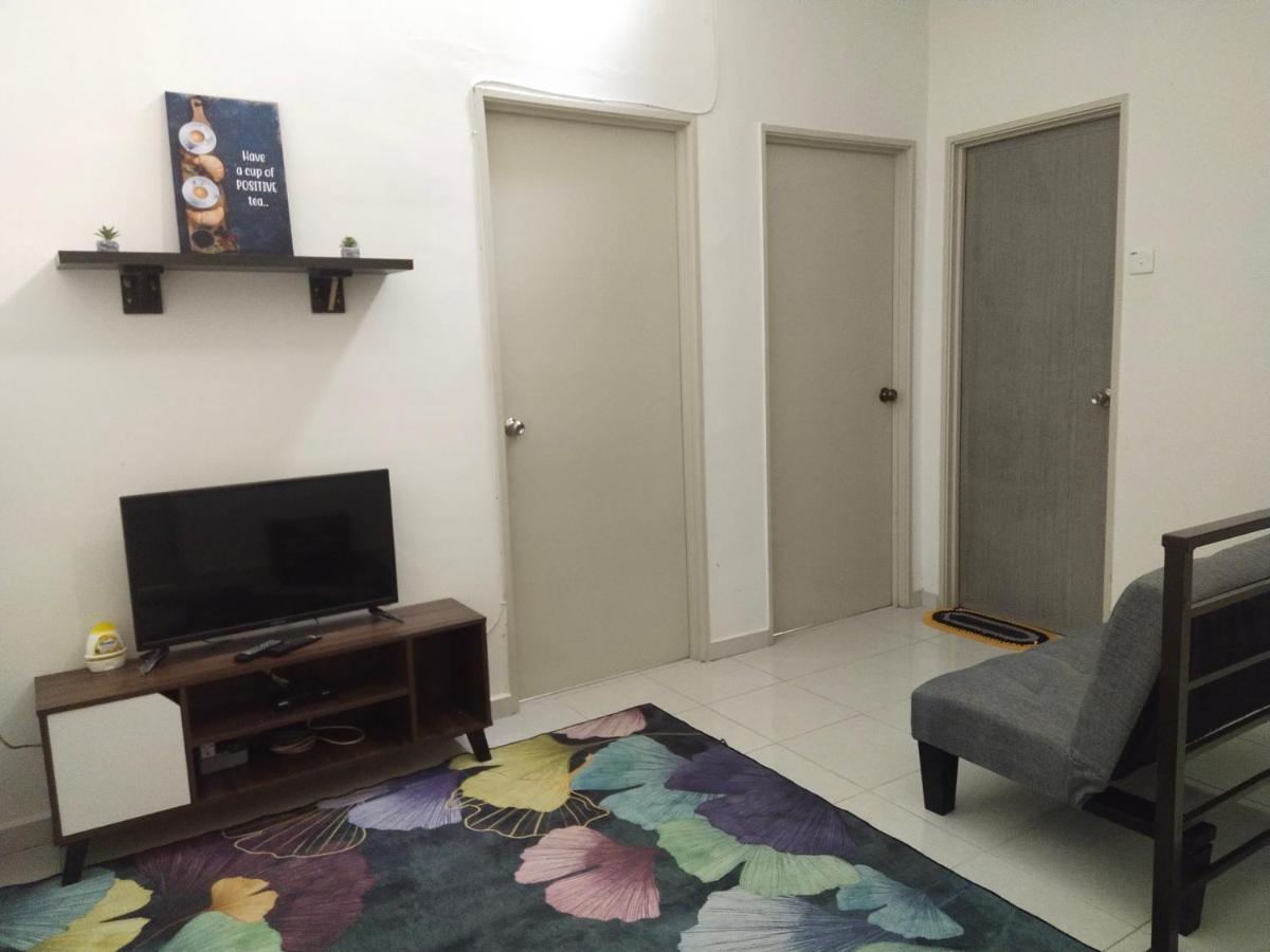 Axaida Homestay Parit Jawa Bakar Parit Exterior photo