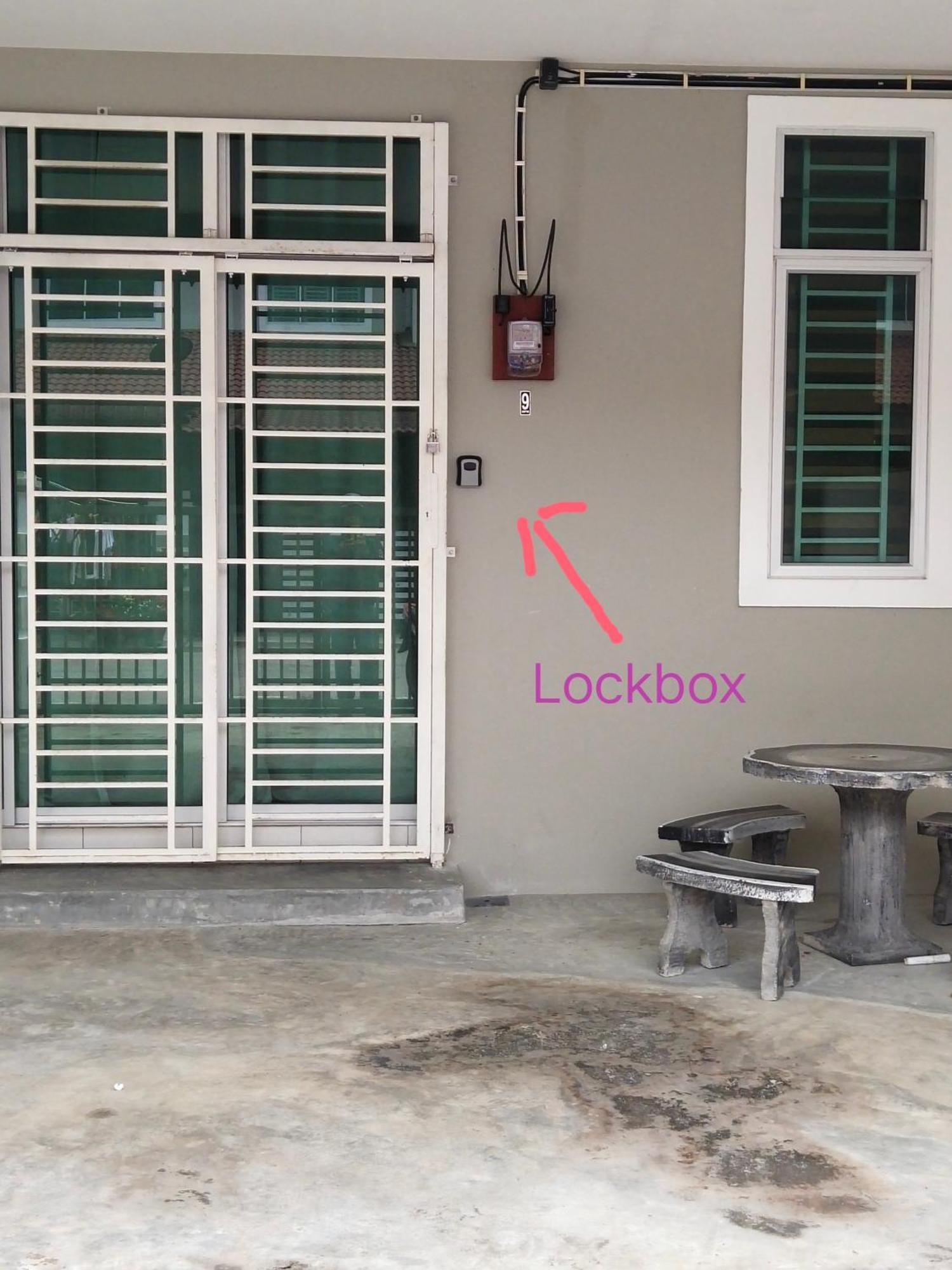Axaida Homestay Parit Jawa Bakar Parit Exterior photo